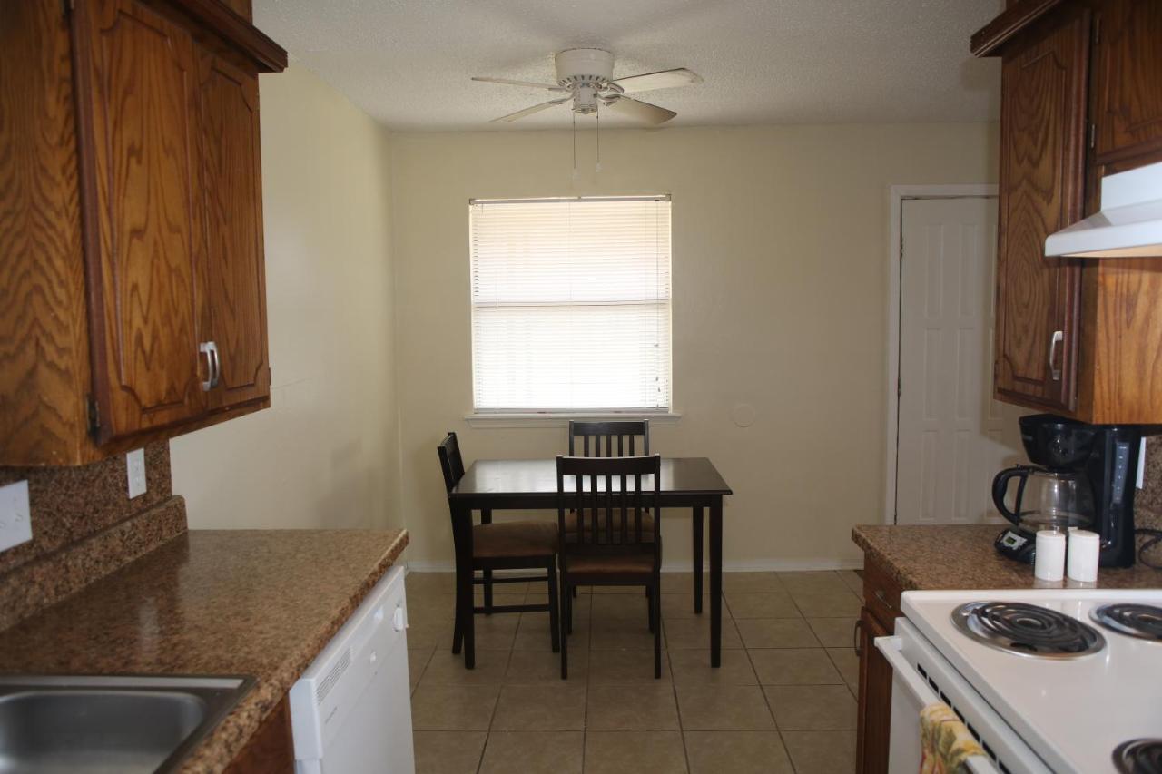 2 Bed/ 1 Bath Next To Ft. Sill Leilighet Lawton Eksteriør bilde